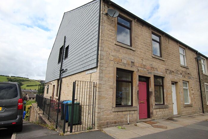 2 Bedroom End Of Terrace House To Rent In Market Street, Whitworth, Rochdale, OL12
