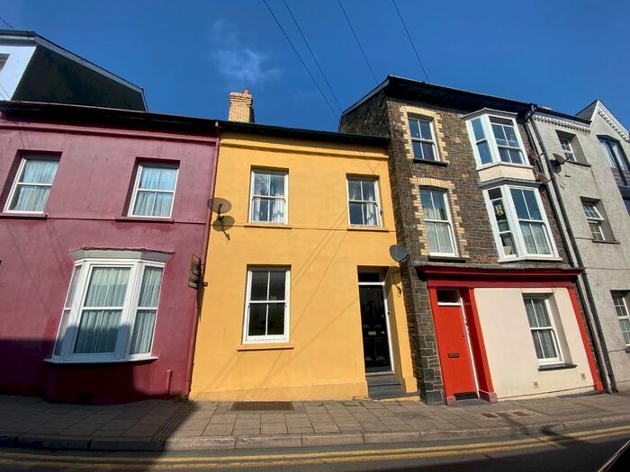 2 Bedroom Flat To Rent In Queen Street, Aberystwyth, SY23