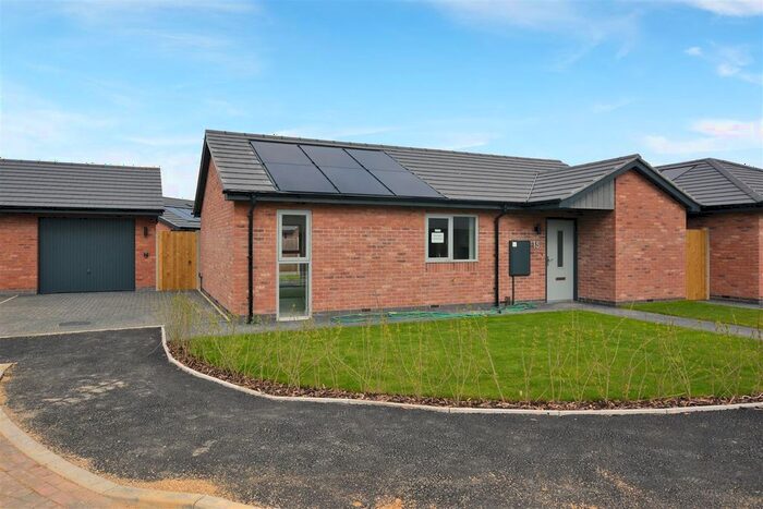 2 Bedroom Detached Bungalow For Sale In The Poppyfields, Collingham, Newark, NG23