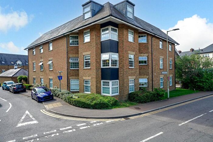2 Bedroom Apartment For Sale In Mill Street, Hemel Hempstead, HP3