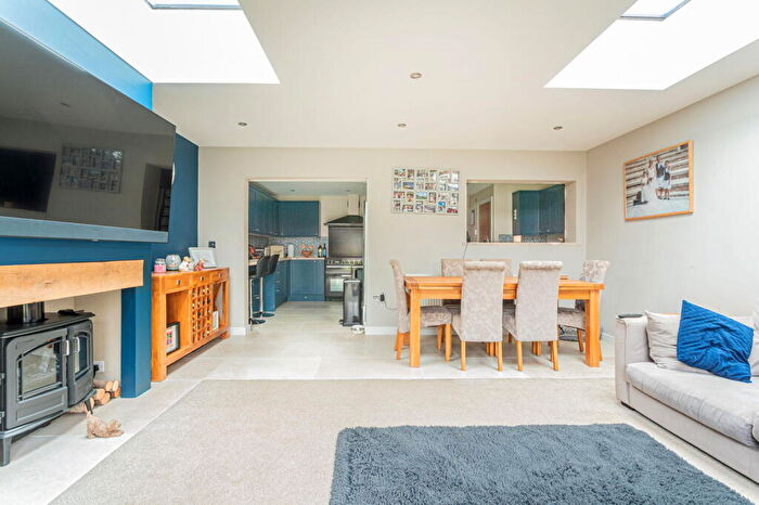 3 Bedroom Semi Detached House For Sale In Conygar Road, Tetbury, GL8