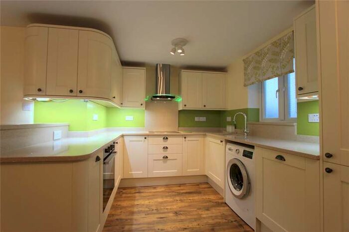 1 Bedroom Flat To Rent In Willis Way, Purton, SN5