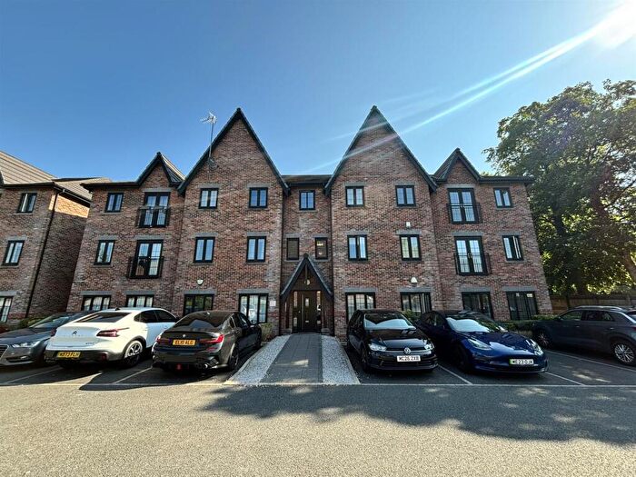 2 Bedroom Apartment To Rent In Toddbrook Close, West Didsbury, Manchester, M20