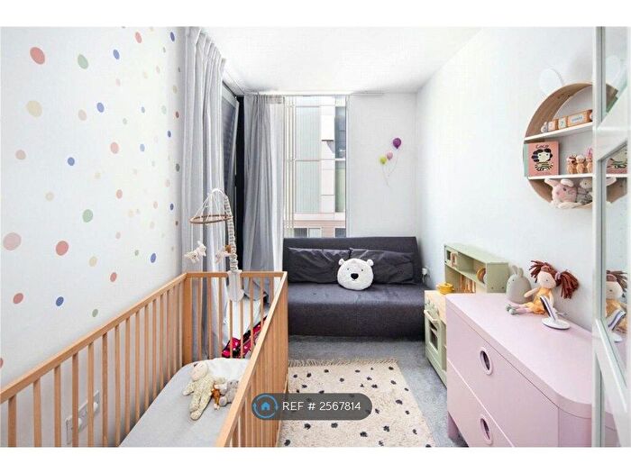 3 Bedroom Flat To Rent In Vertex Tower, London, SE8