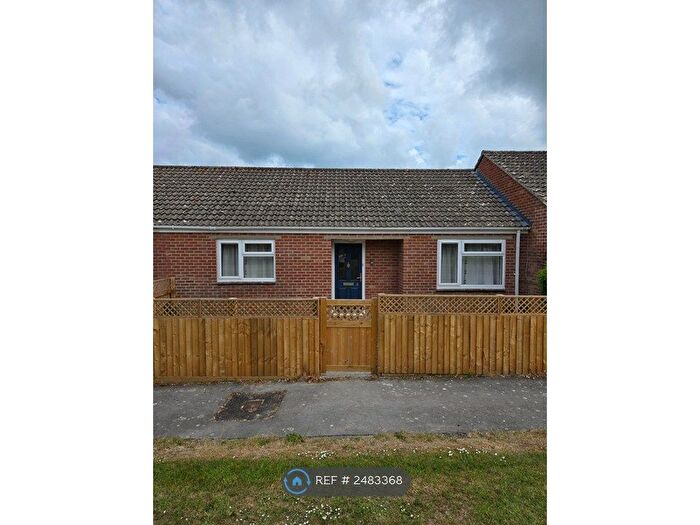 2 Bedroom Bungalow To Rent In Biss Close, Warminster, BA12