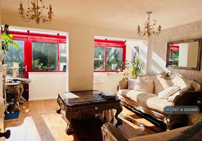 3 Bedroom Terraced House To Rent In Bywater Place, London, SE16