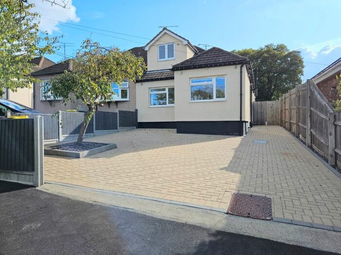 3 Bedroom Semi-Detached House To Rent In Mortimer Road, Rayleigh, SS6