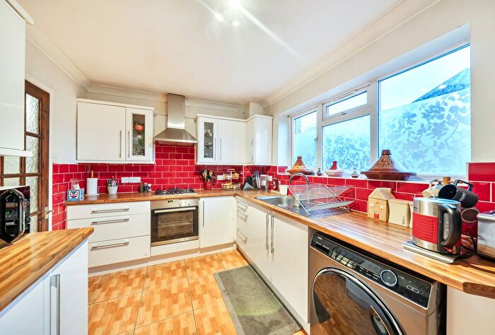 2 Bedroom Flat For Sale In The Paddocks, Wembley, HA9