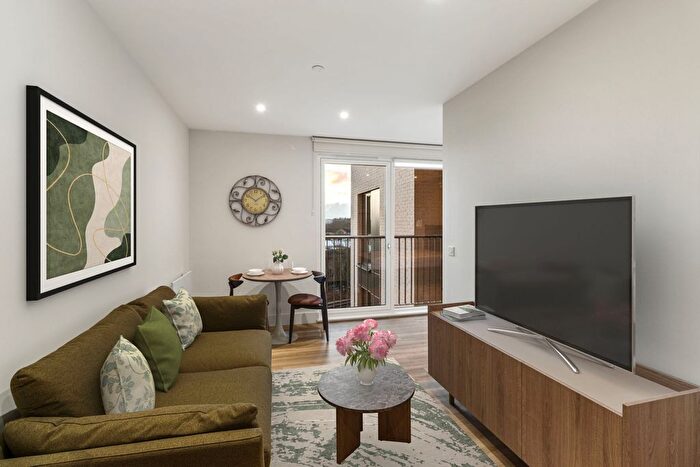 Studio To Rent In Mill Mead, Staines, TW18