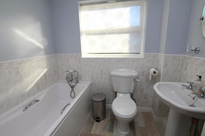 6 Bedroom Detached House To Rent In Wright Way - Stoke Park, BS16
