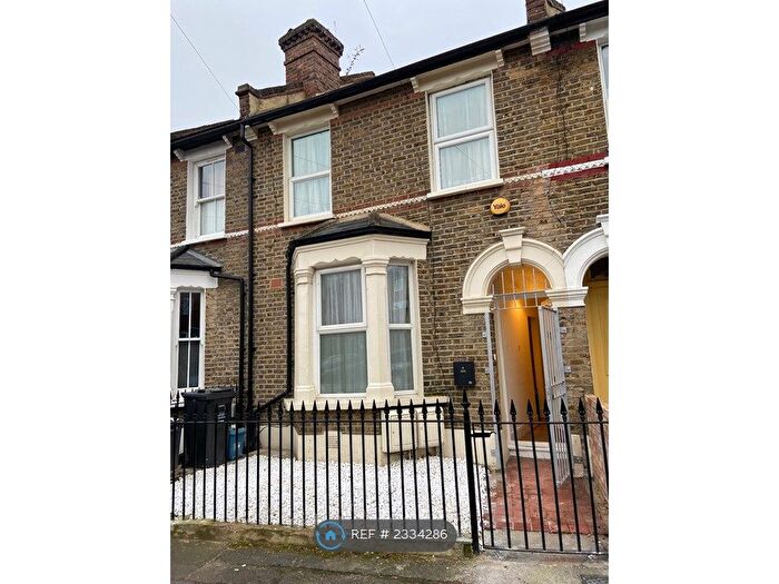 4 Bedroom Terraced House To Rent In Swinnerton Street, Homerton Hackney East London, E9