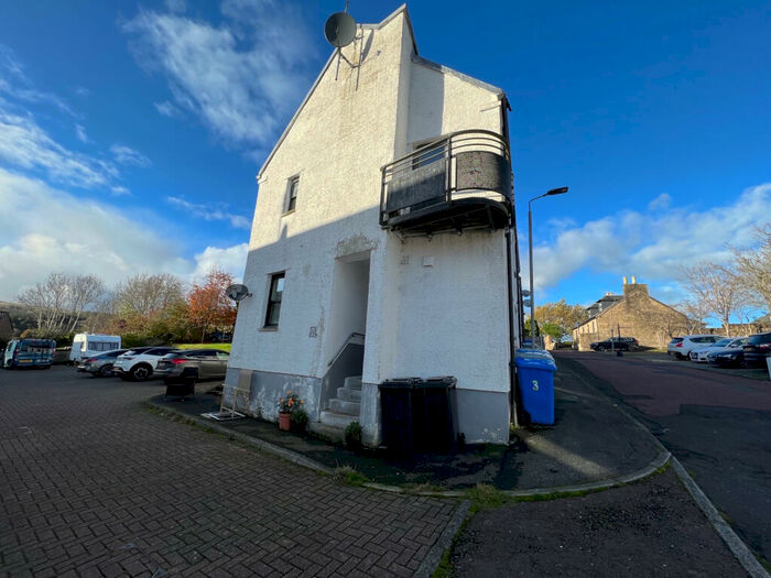 1 Bedroom Flat To Rent In Blue Tower, Douglas, ML11