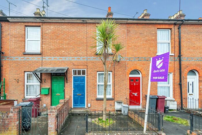 2 Bedroom Terraced House For Sale In Cumberland Road, Reading, Berkshire, RG1
