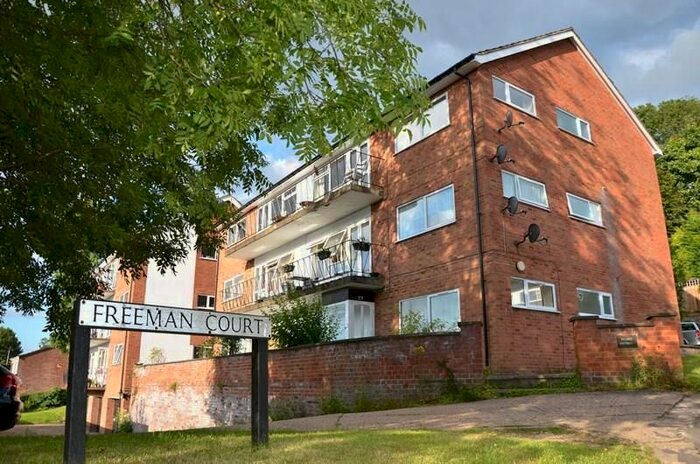 2 Bedroom Flat To Rent In Freeman Court, Chesham, HP5