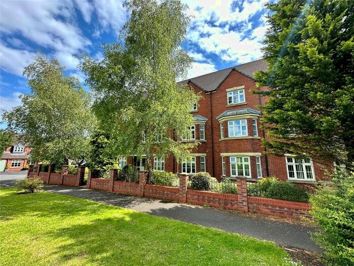 2 Bedroom Flat To Rent In Shalewood Court, Atherton, Manchester, Greater Manchester, M46