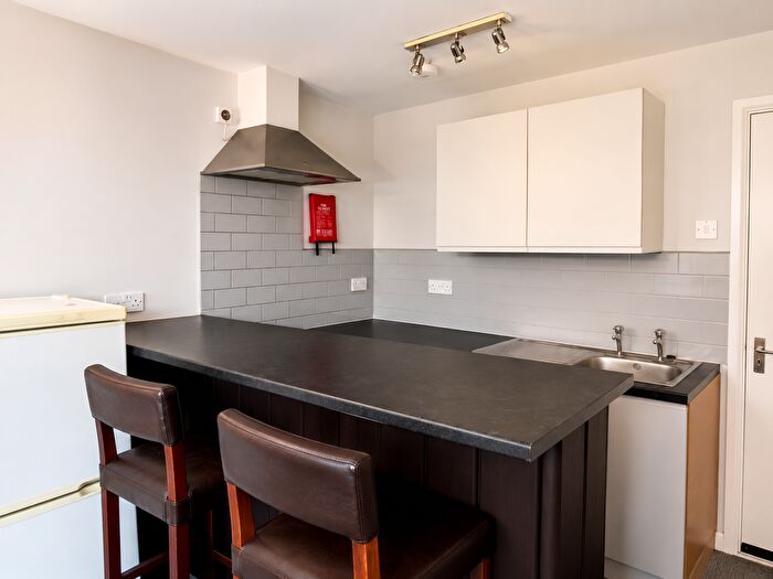 1 Bedroom Flat To Rent In Kettering Road, Northampton, NN1