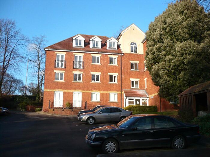2 Bedroom Flat To Rent In Coley Avenue, Reading, Reading, RG1