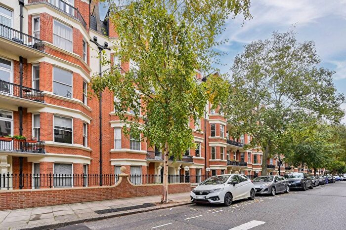 2 Bedroom Flat For Sale In Wymering Mansions, Maida Vale, London, W9