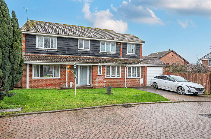 4 Bedroom Detached House For Sale In Phoenix Drive, Wateringbury, ME18