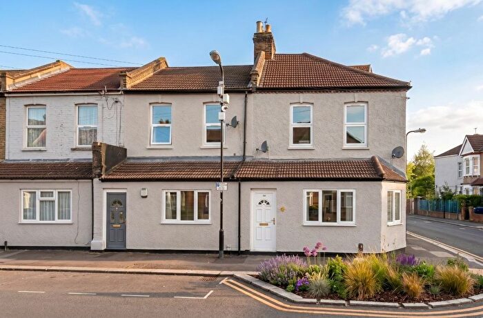 1 Bedroom Flat For Sale In Station Road, Walthamstow, E17