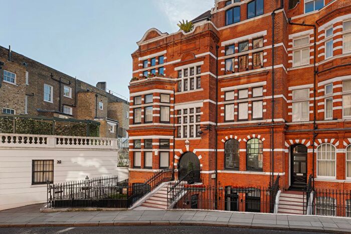 2 Bedroom Flat For Sale In Hans Road, London, SW3