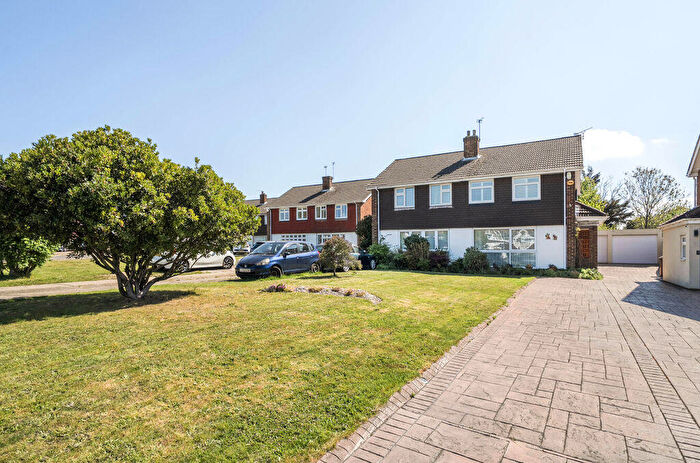 3 Bedroom Semi-Detached House For Sale In Harman Drive, Sidcup, DA15