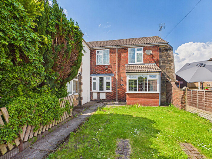 2 Bedroom Cottage For Sale In Clay Lane, Clay Cross, S45