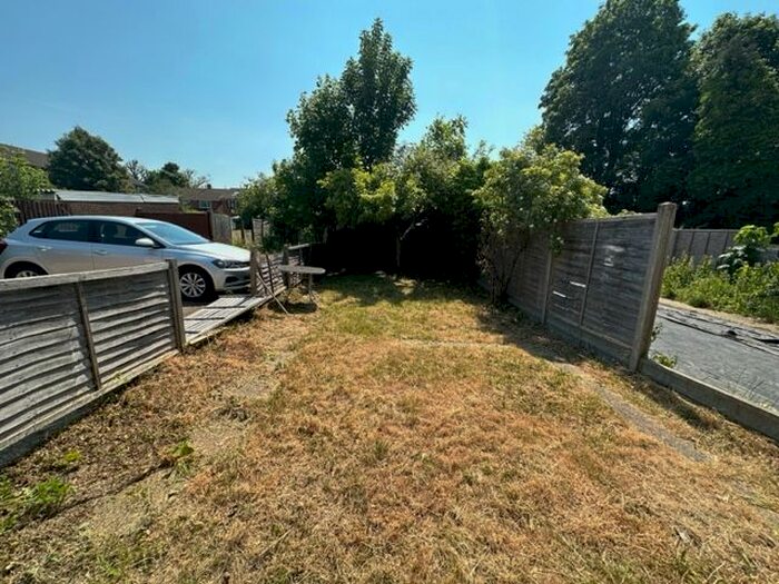 1 Bedroom Maisonette To Rent In Limbury Road, Luton, LU3