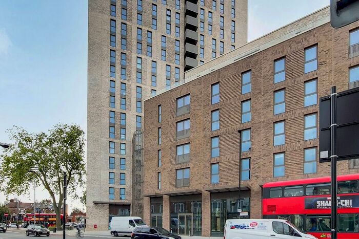 2 Bedroom Flat To Rent In Seven Sisters Road, Tottenham, London, N15