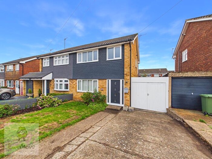 3 Bedroom Semi-Detached House For Sale In Everest Drive, Hoo, Rochester, ME3