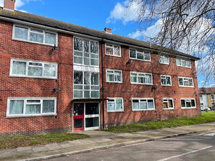 1 Bedroom Flat For Sale In Ravine Grove, London, SE18