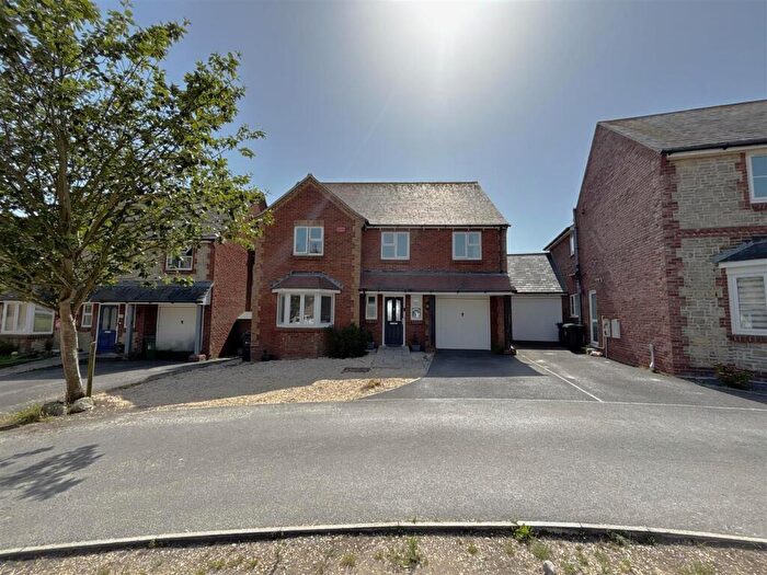 4 Bedroom Detached House For Sale In Barnes Wallis Close, Chickerell, Weymouth, DT3