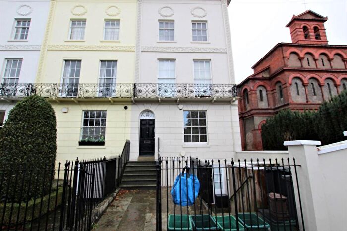 1 Bedroom Flat To Rent In Brunswick Road, GL1