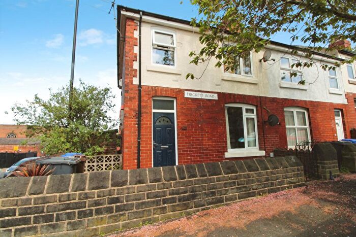3 Bedroom End Of Terrace House For Sale In Trickett Road, Sheffield, S6