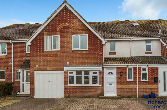 4 Bedroom Terraced House For Sale In Sycamore Close, Lyneham, SN15