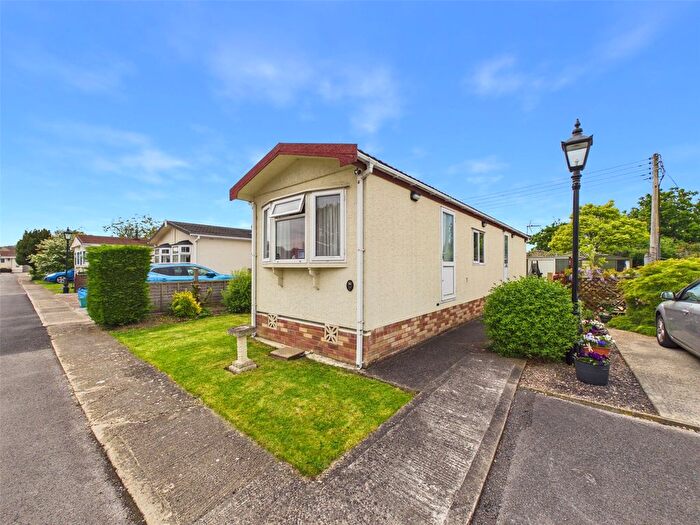2 Bedroom Park Home For Sale In The Reddings, Cheltenham, Gloucestershire, GL51