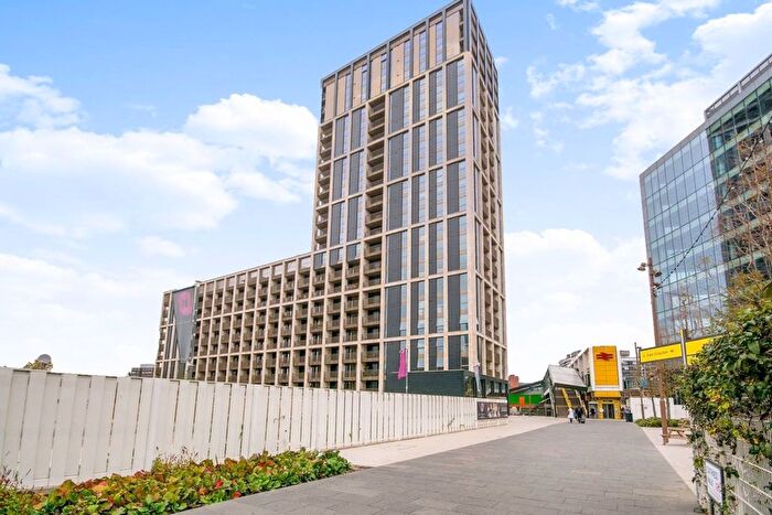 2 Bedroom Flat For Sale In Vita Apartments, Croydon, CR0