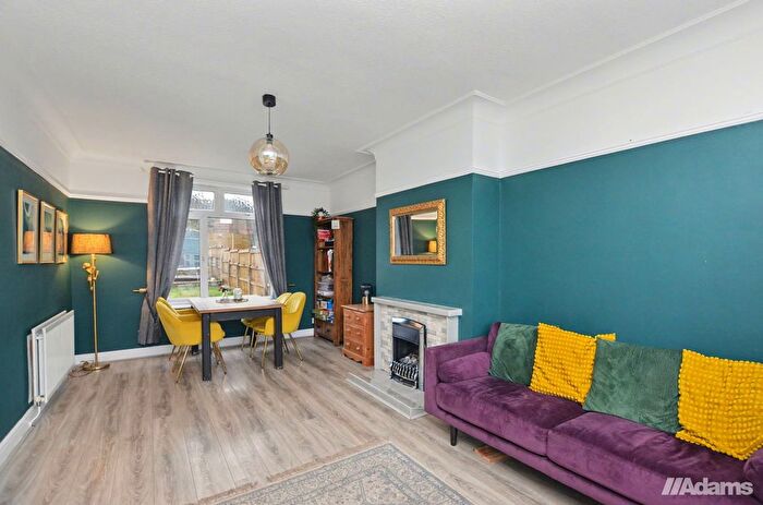 3 Bedroom Semi Detached House For Sale In Alexandra Grove, Runcorn, WA7