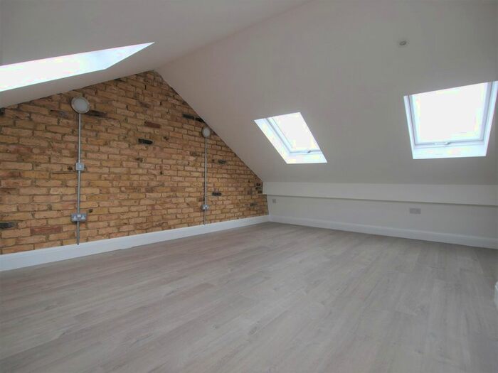 1 Bedroom Flat To Rent In Chapel Market, Islington, N1