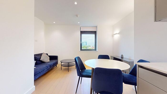 1 Bedroom Flat To Rent In New Horizons Court, Brentford, TW8