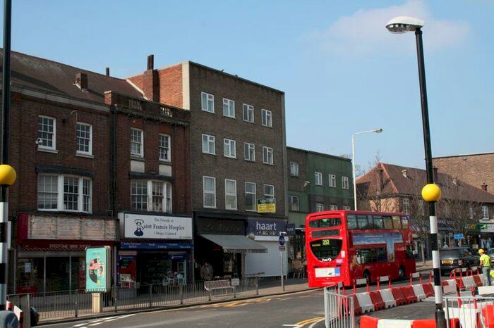 2 Bedroom Flat To Rent In Station Lane, Hornchurch, RM12