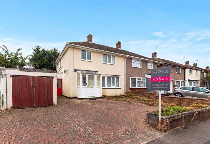 3 Bedroom Semi-Detached House For Sale In Norton Crescent, Tonbridge, TN10