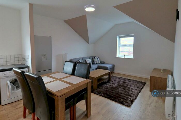 2 Bedroom Flat To Rent In Church View, Swinton, Manchester, M27