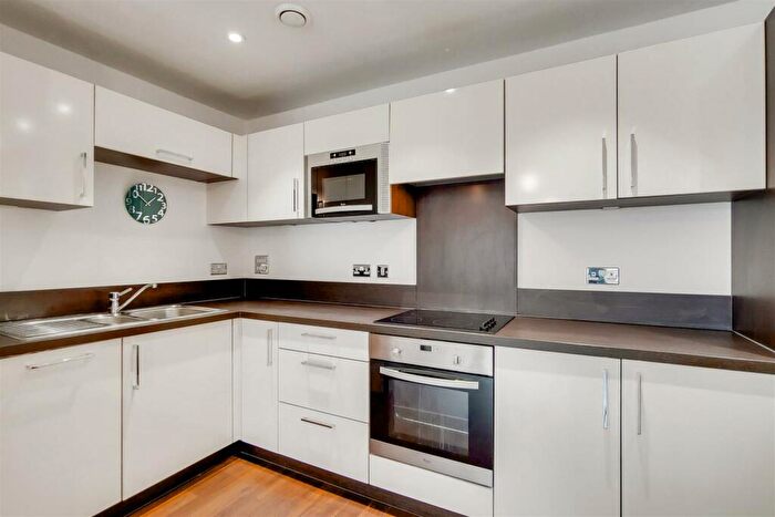 2 Bedroom Apartment To Rent In Venice Corte, Lewisham, SE13