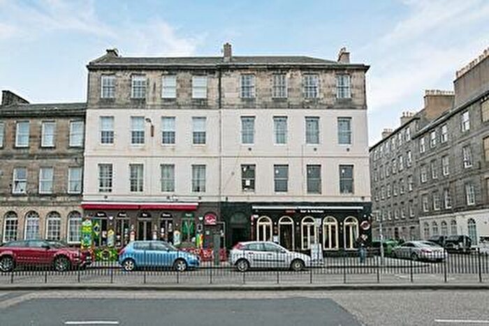 5 Bedroom Flat To Rent In Lothian Street, Edinburgh, EH1