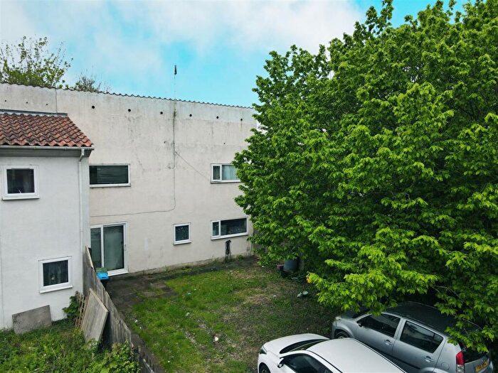 3 Bedroom Terraced House For Sale In Summergill Court, Heelands, Milton Keynes, MK13