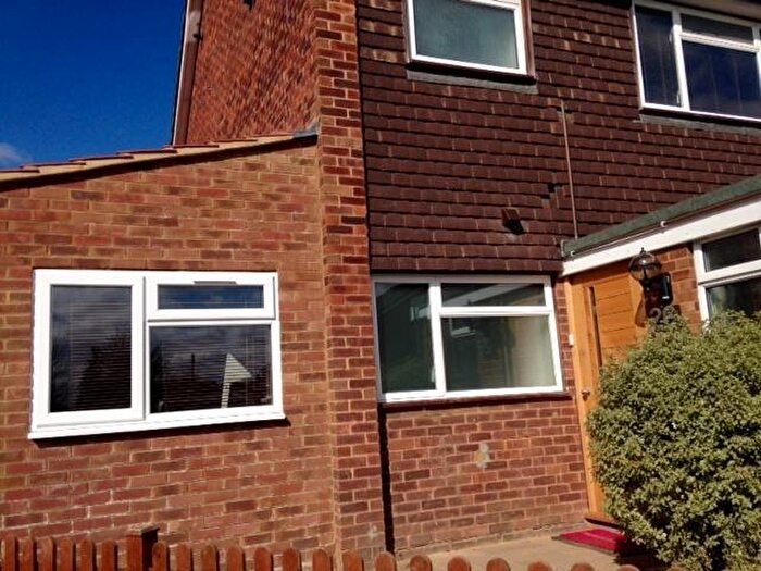 6 Bedroom Detached House To Rent In Slough, Berkshire, SL1