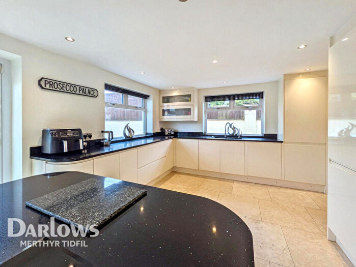 6 Bedroom Detached House For Sale In Pentwyn Road, Treharris, CF46