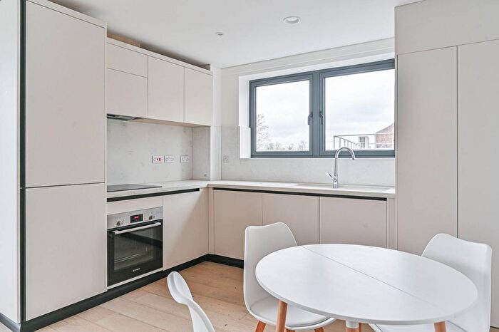 2 Bedroom Flat To Rent In Lewisham High Street, Lewisham, London, SE13