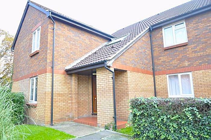 1 Bedroom Flat To Rent In Pope Close, London, SW19